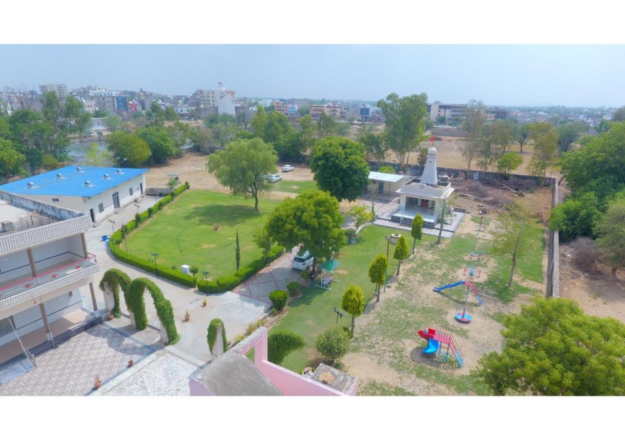 Goyal Bhawan Hotel Khatu Exterior photo